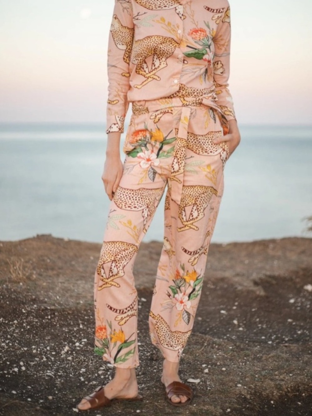 Las Surenas Linen Blend Cheetah Running Pant